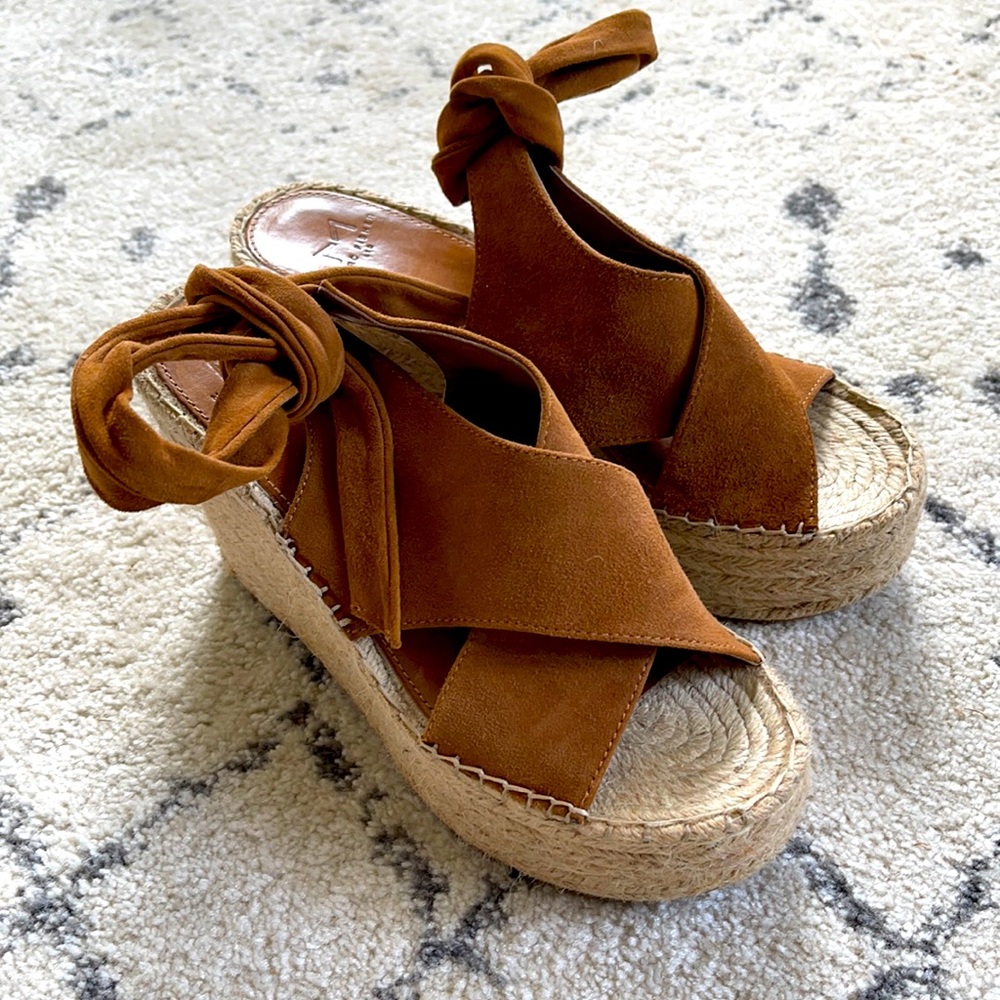 Summer spring Marc Fisher Espadrille tan wedges platform